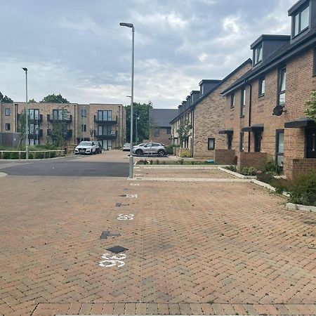 Apartamento Rendezvous Romford Exterior foto