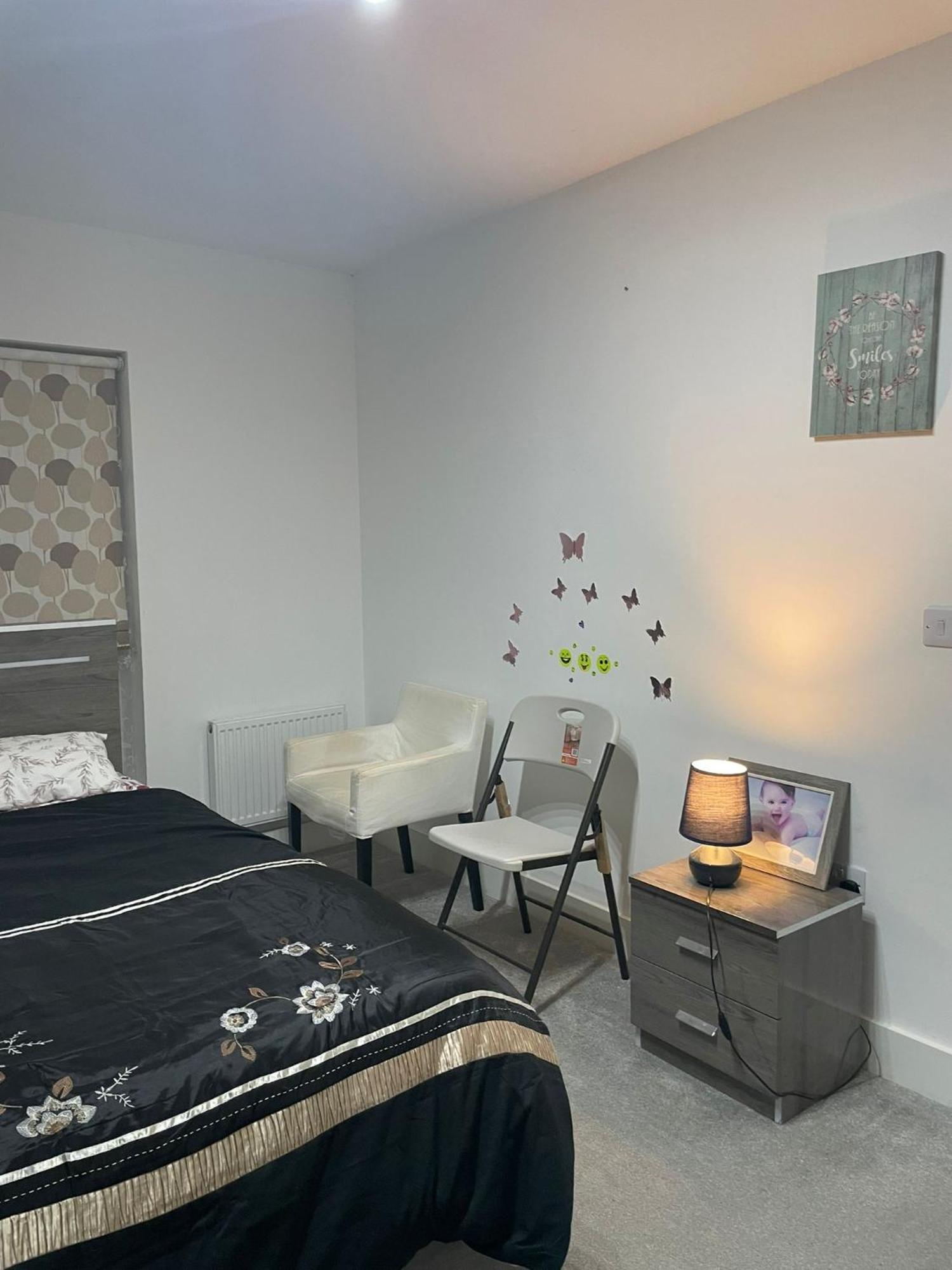 Apartamento Rendezvous Romford Exterior foto